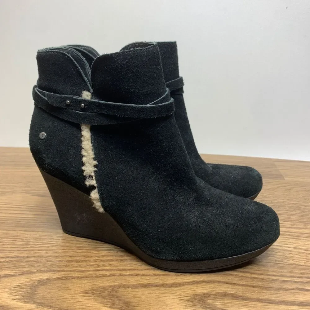 UGG Alexandra Wedge Size‎ 8.5 Black Suede Boot Heel Zipper Shoes Bootie